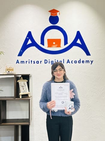 Digital Marketing Student